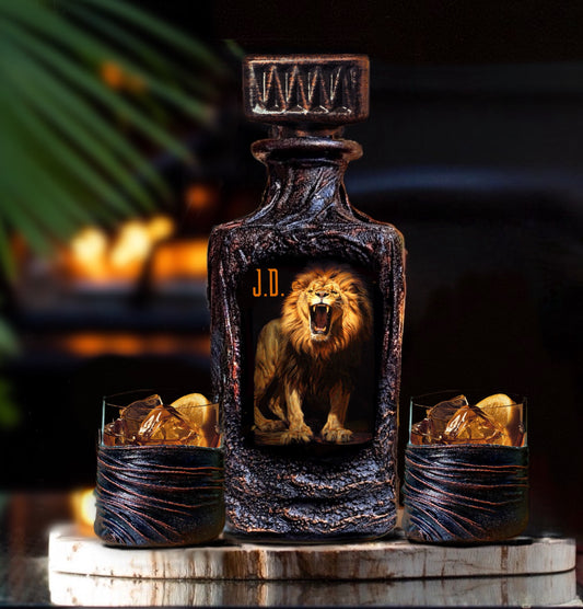Safari Lion Whiskey Decanter Gift Set
