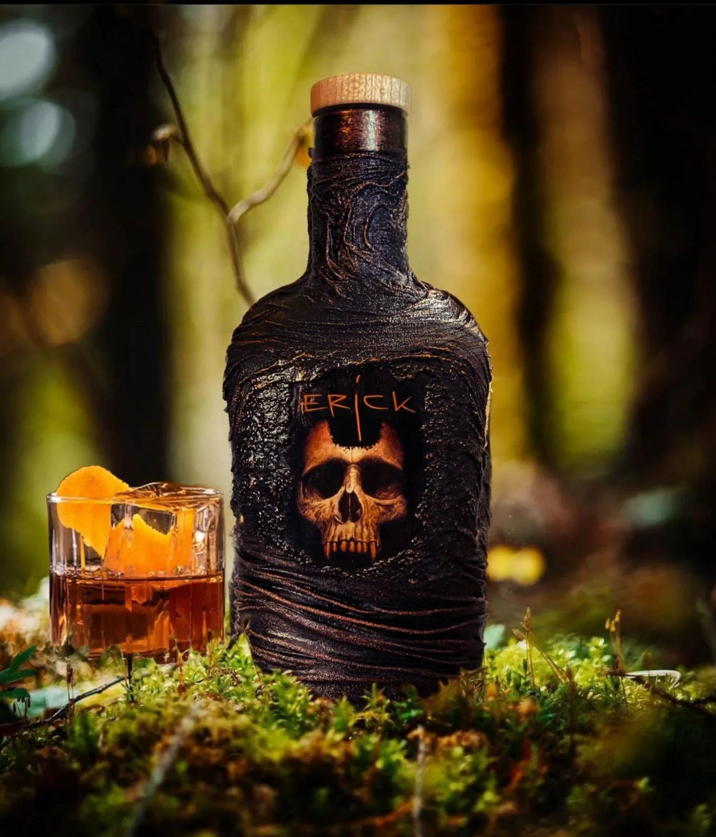 Skull Whiskey Decanter Set